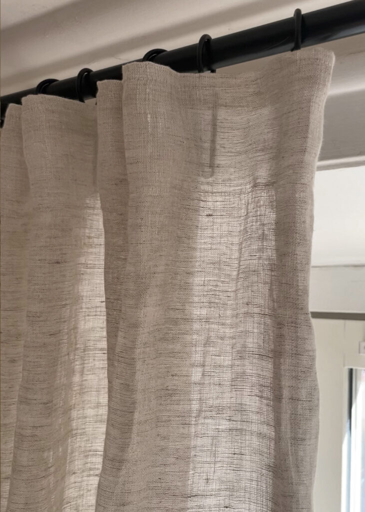 Tunn Linnegardin Beige 250 cm