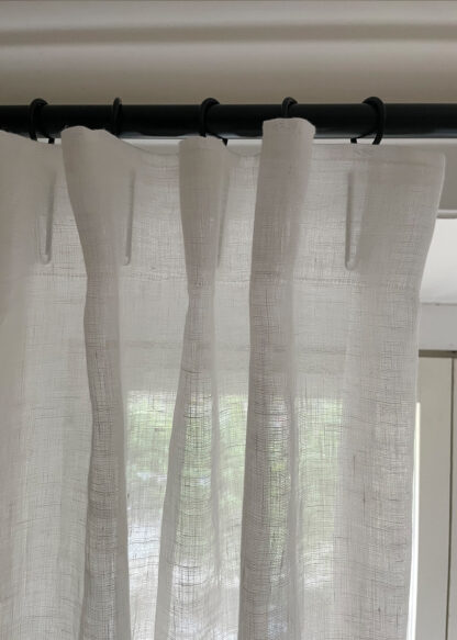 vita gardiner av linnetyg